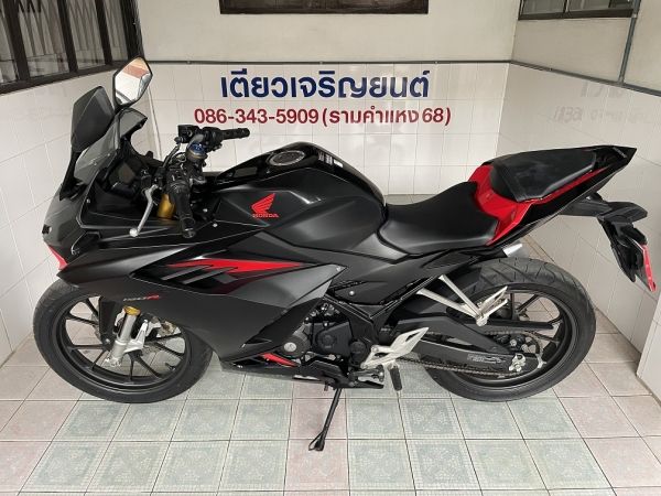 CBR150R ABS รถมือเดียว ใช้งานน้อย สภาพเดิม ไม่เคยล้ม เอกสารครบ ผ่อนได้ ดาวน์น้อย ไม่ต้องค้ำ วิ่ง5000 กลางปี66 รูปที่ 3